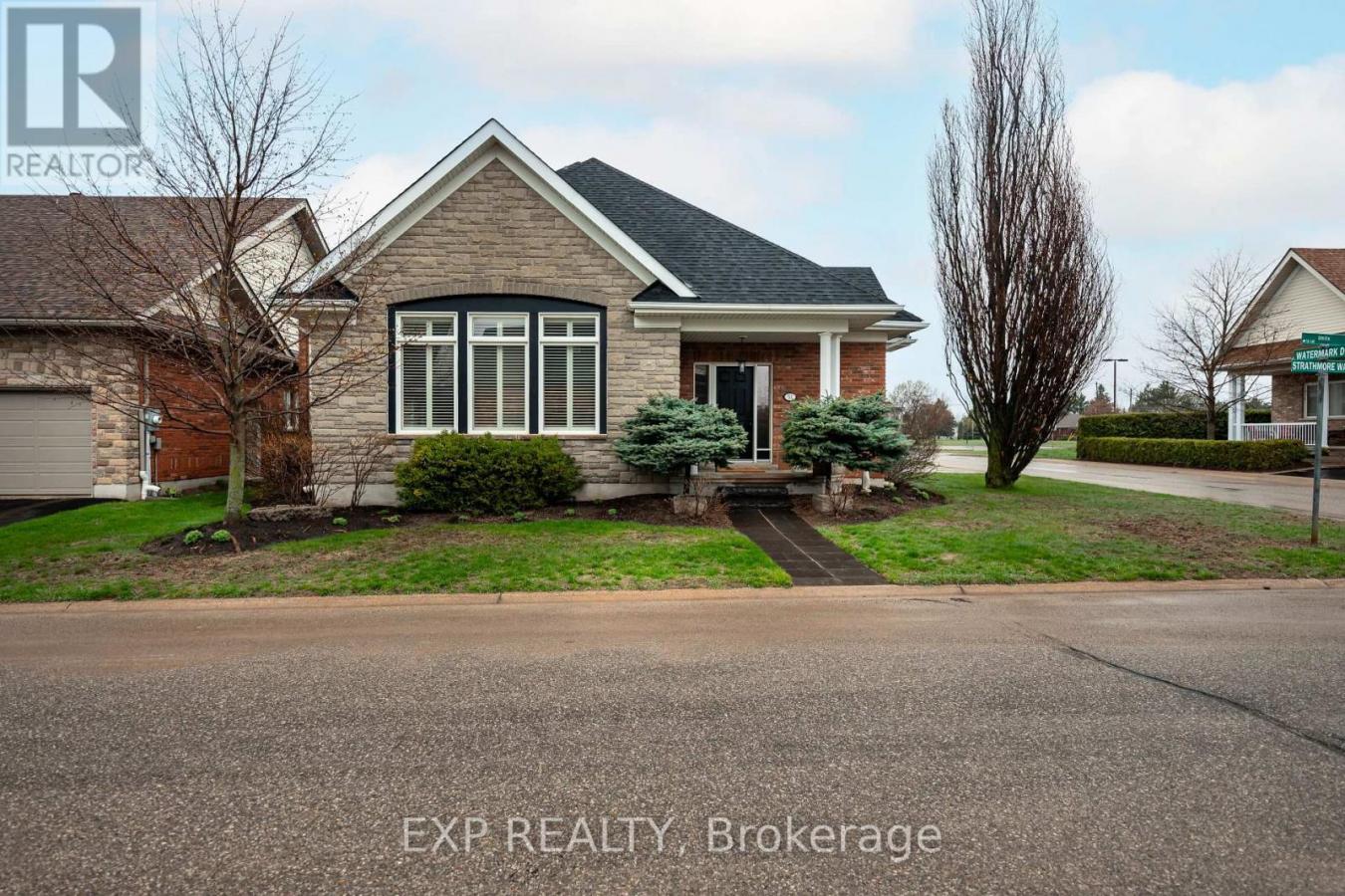 Mono, ON, L9W0B3, Canada, 2 Bedrooms Bedrooms, ,3 BathroomsBathrooms,Residential,For Sale,2040787