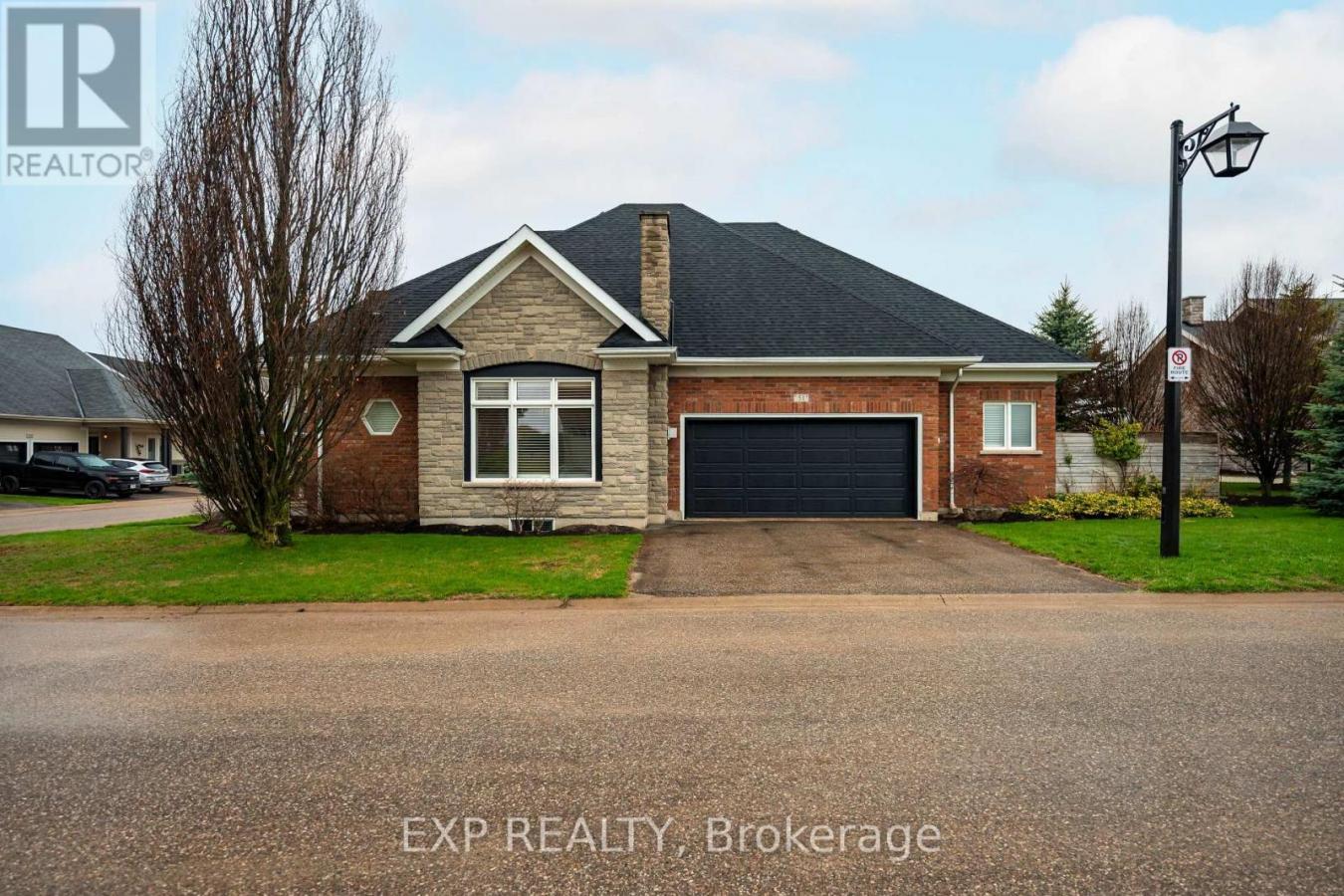 Mono, ON, L9W0B3, Canada, 2 Bedrooms Bedrooms, ,3 BathroomsBathrooms,Residential,For Sale,2040787