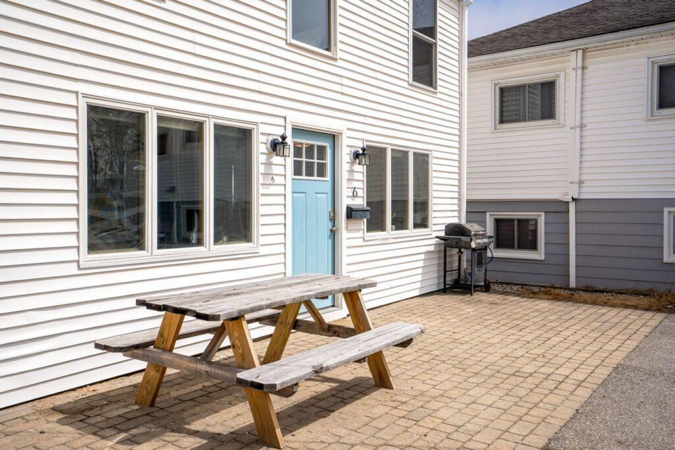 Beach life at its best! A rare opportunity to own a coastal retreat ju – image 12