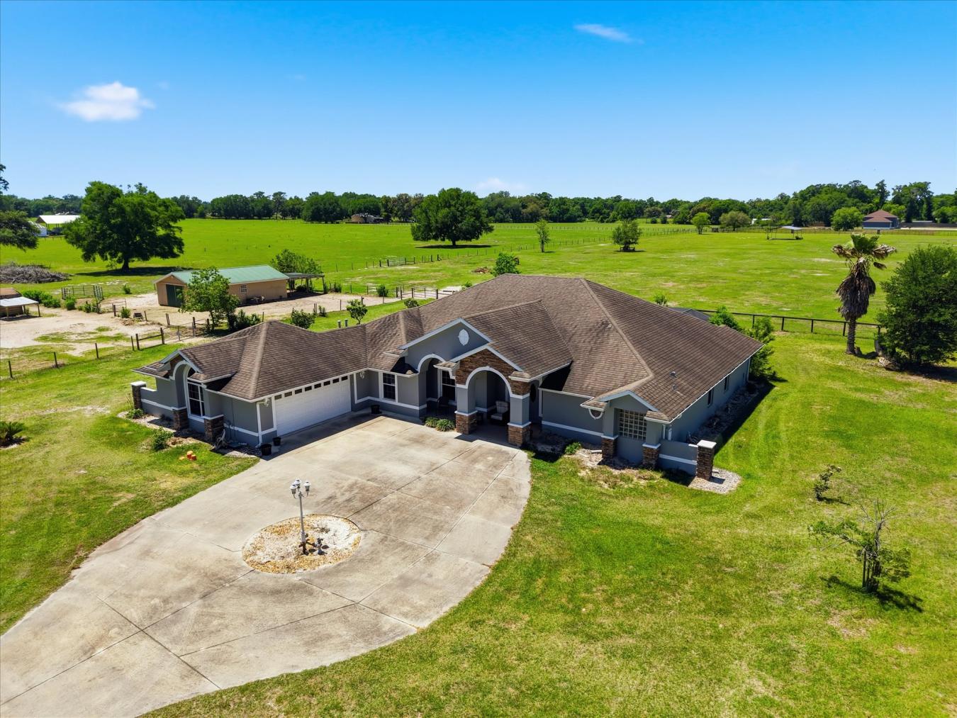 Oxford, Florida, 34484, United States, 3 Bedrooms Bedrooms, ,2 BathroomsBathrooms,Residential,For Sale,2040778