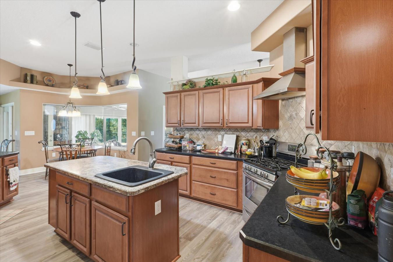 Oxford, Florida, 34484, United States, 3 Bedrooms Bedrooms, ,2 BathroomsBathrooms,Residential,For Sale,2040778
