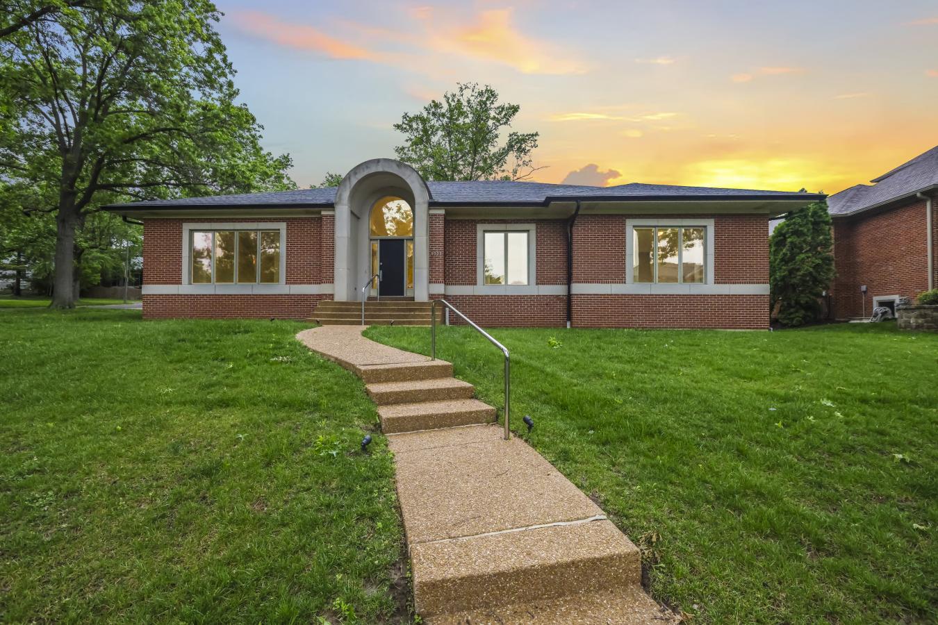 Clayton, St. Louis, 63105, United States, 4 Bedrooms Bedrooms, ,2 BathroomsBathrooms,Residential,For Sale,2040779