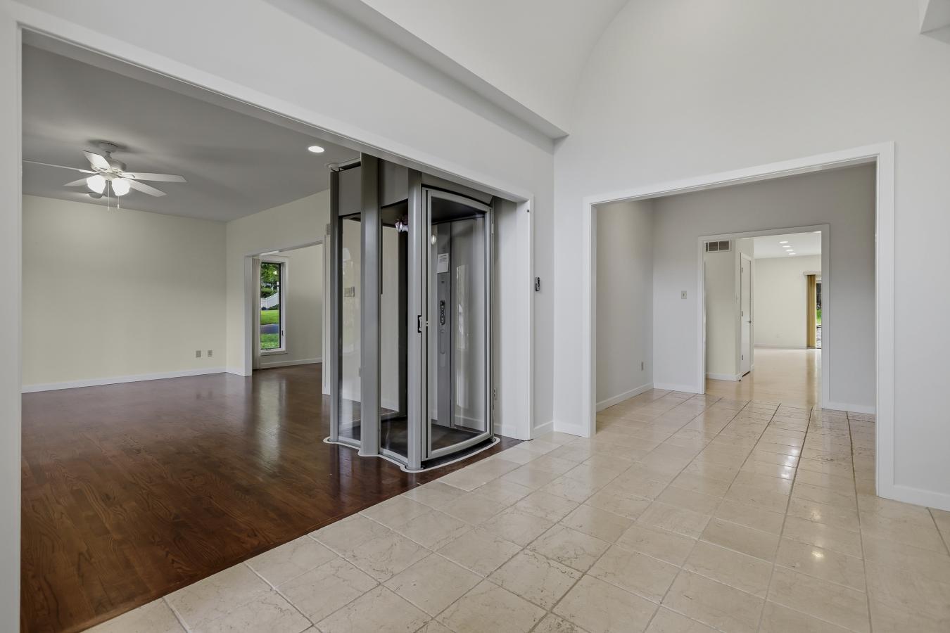 Clayton, St. Louis, 63105, United States, 4 Bedrooms Bedrooms, ,2 BathroomsBathrooms,Residential,For Sale,2040779