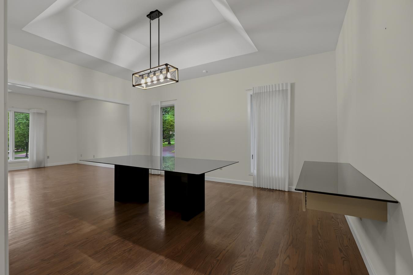 Clayton, St. Louis, 63105, United States, 4 Bedrooms Bedrooms, ,2 BathroomsBathrooms,Residential,For Sale,2040779