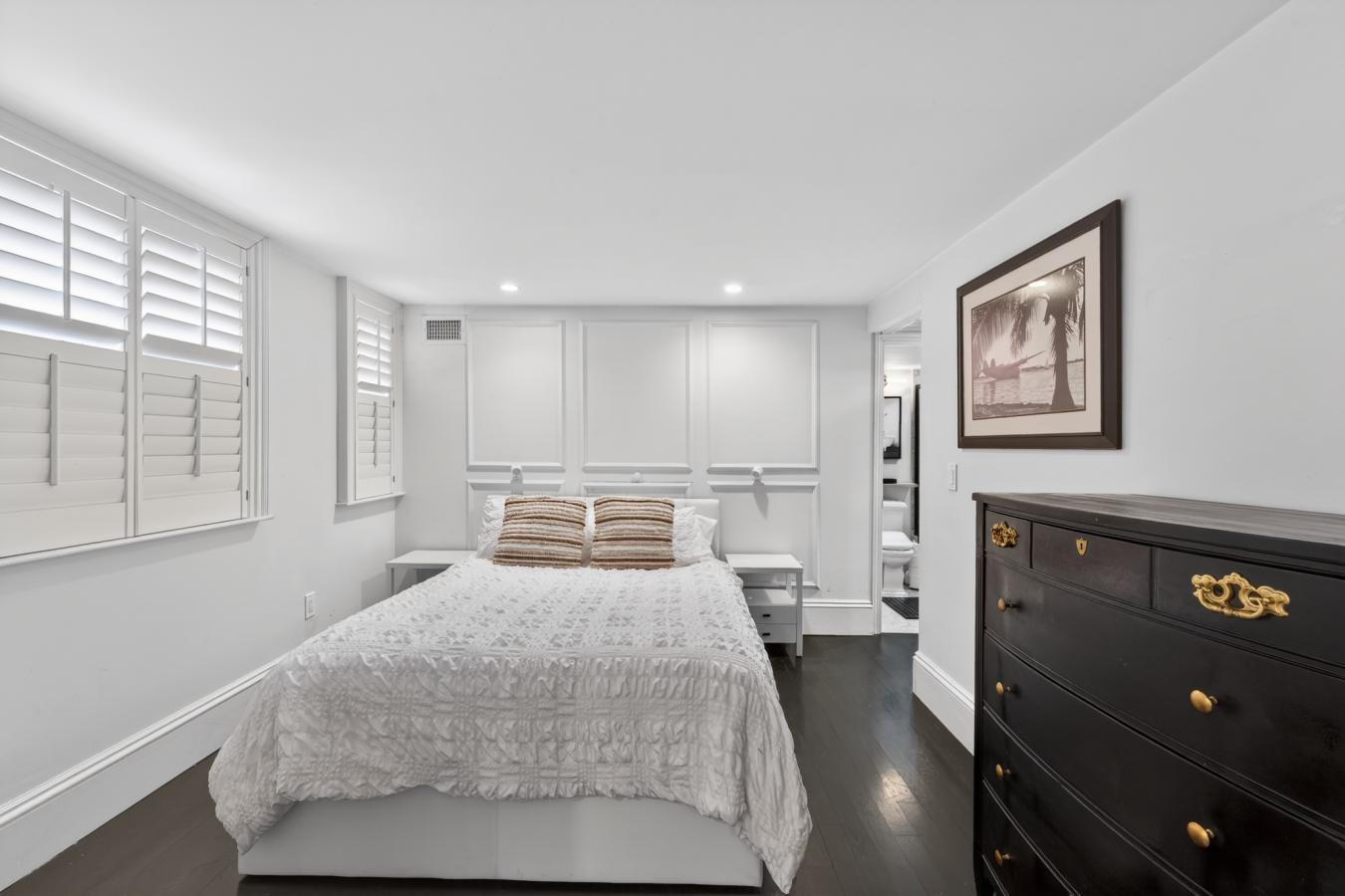 Boston, Suffolk, 02115, United States, 1 Bedroom Bedrooms, ,2 BathroomsBathrooms,Residential,For Sale,2045736