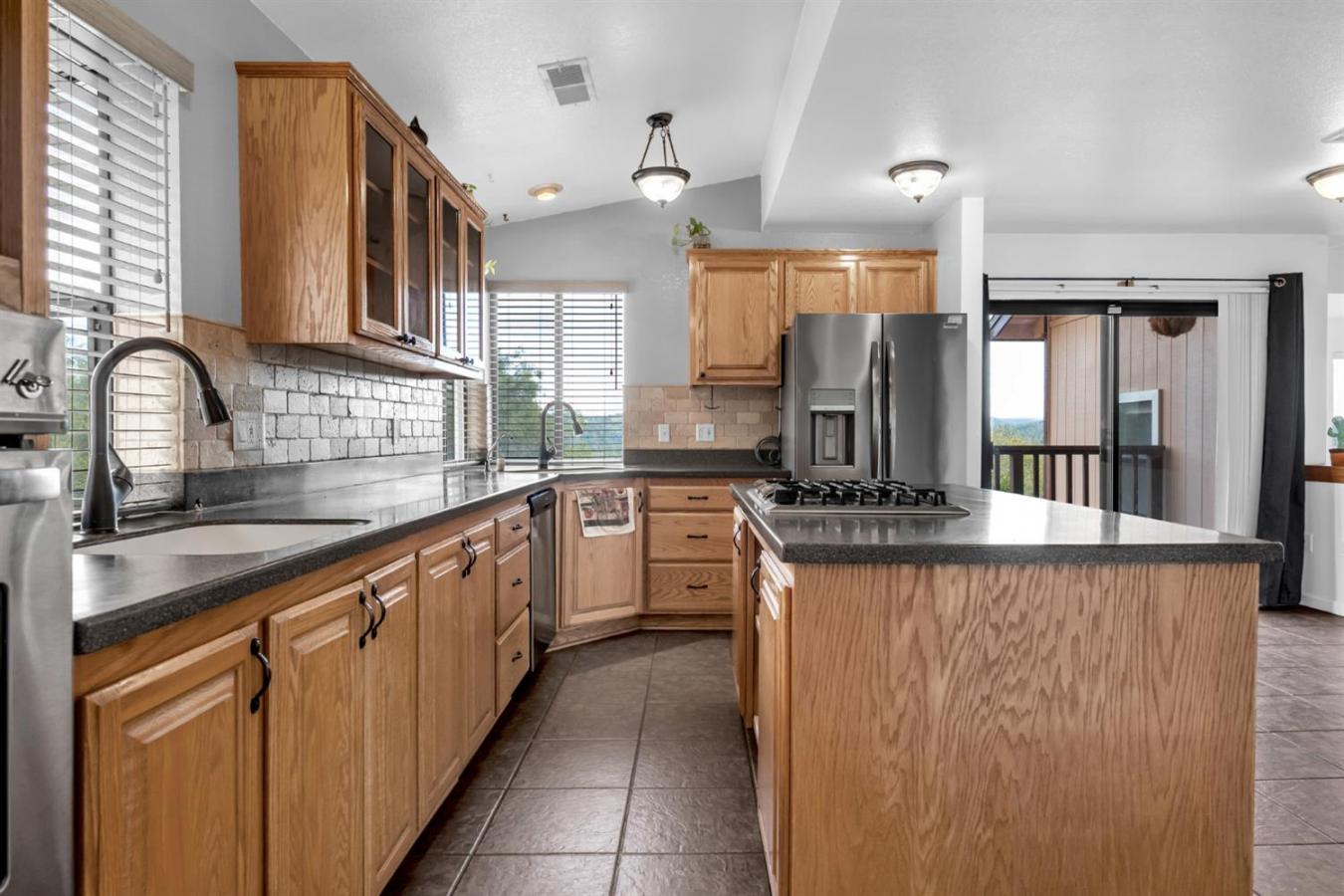El Dorado, El Dorado, 95623, United States, ,2 BathroomsBathrooms,Residential,For Sale,2043058
