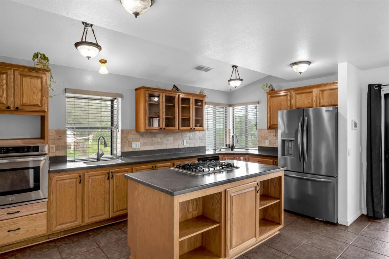 El Dorado, El Dorado, 95623, United States, ,2 BathroomsBathrooms,Residential,For Sale,2043058