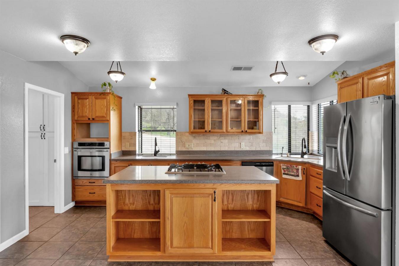 El Dorado, El Dorado, 95623, United States, ,2 BathroomsBathrooms,Residential,For Sale,2043058