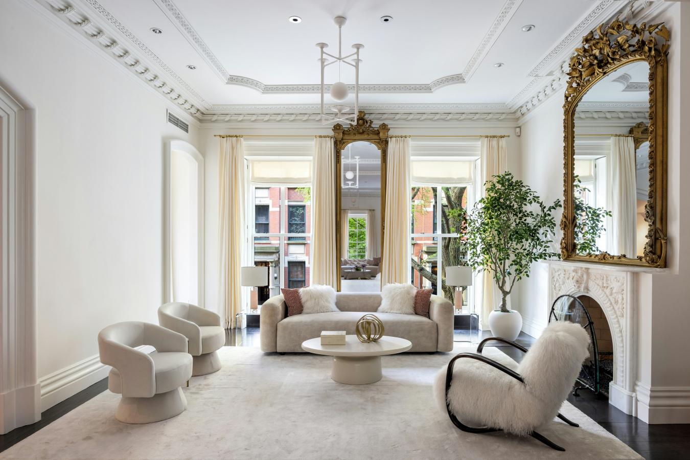28-FOOT-WIDE TOWNHOME ON GOLD COAST OF GREENWICH VILLAGE WITH LUSH GAR – image 3