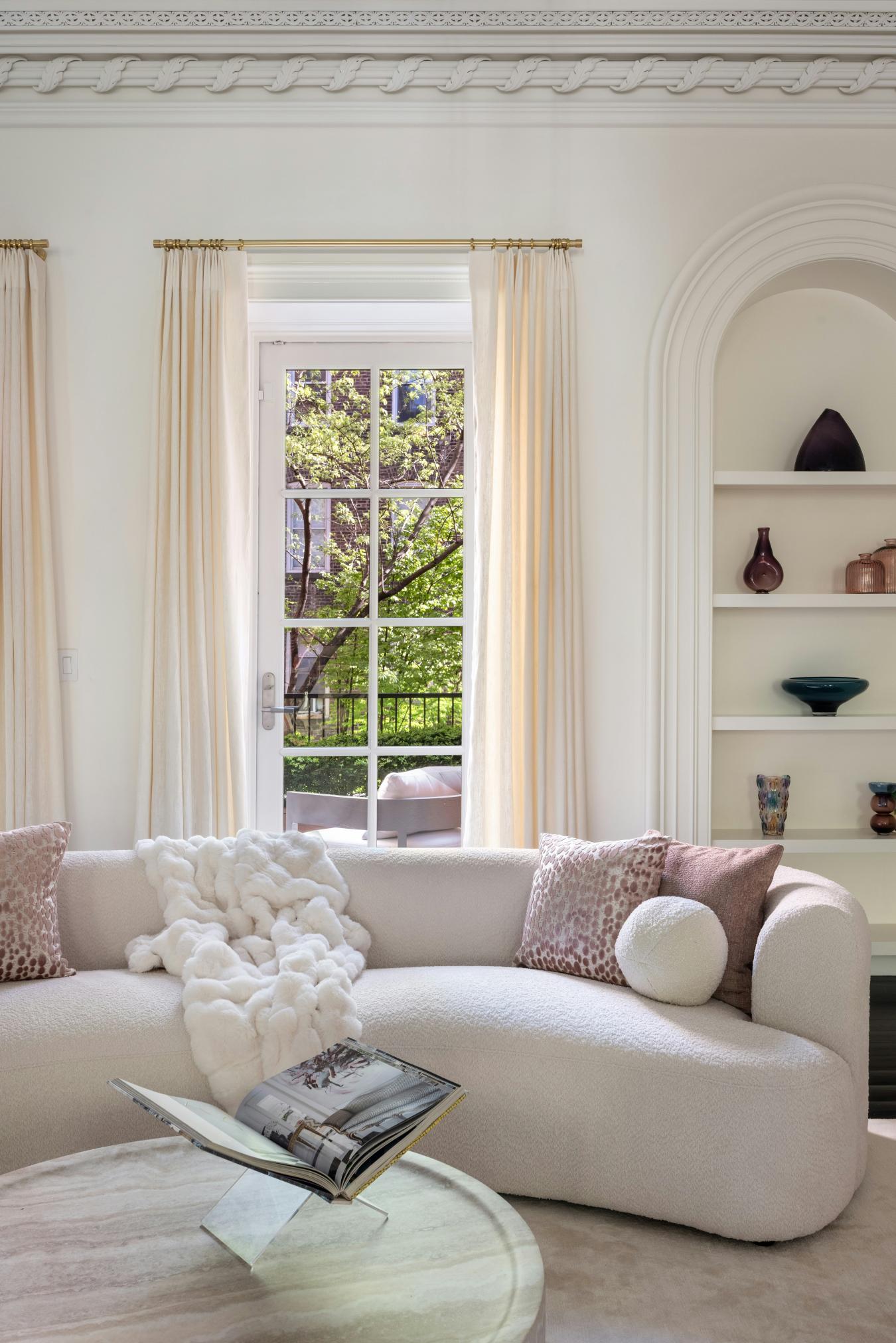 28-FOOT-WIDE TOWNHOME ON GOLD COAST OF GREENWICH VILLAGE WITH LUSH GAR – image 4