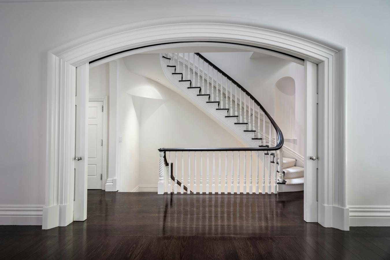 28-FOOT-WIDE TOWNHOME ON GOLD COAST OF GREENWICH VILLAGE WITH LUSH GAR – image 5