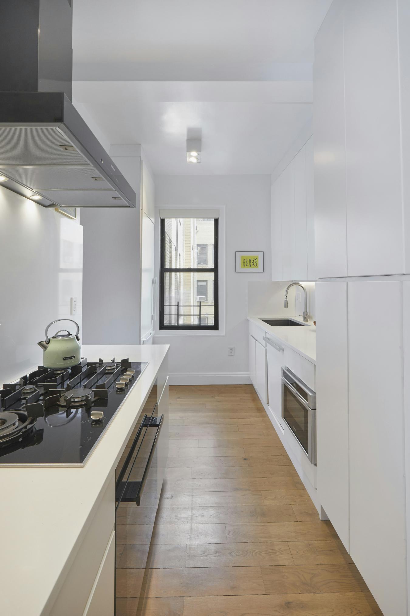New York, New York, 10025, United States, 2 Bedrooms Bedrooms, ,2 BathroomsBathrooms,Residential,For Sale,2042569