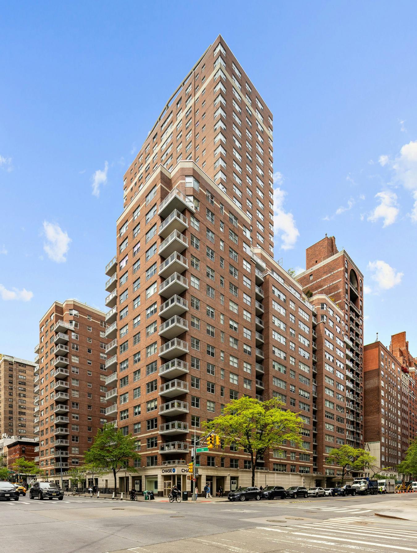 New York, New York, 10021, United States, 2 Bedrooms Bedrooms, ,3 BathroomsBathrooms,Residential,For Sale,2042566
