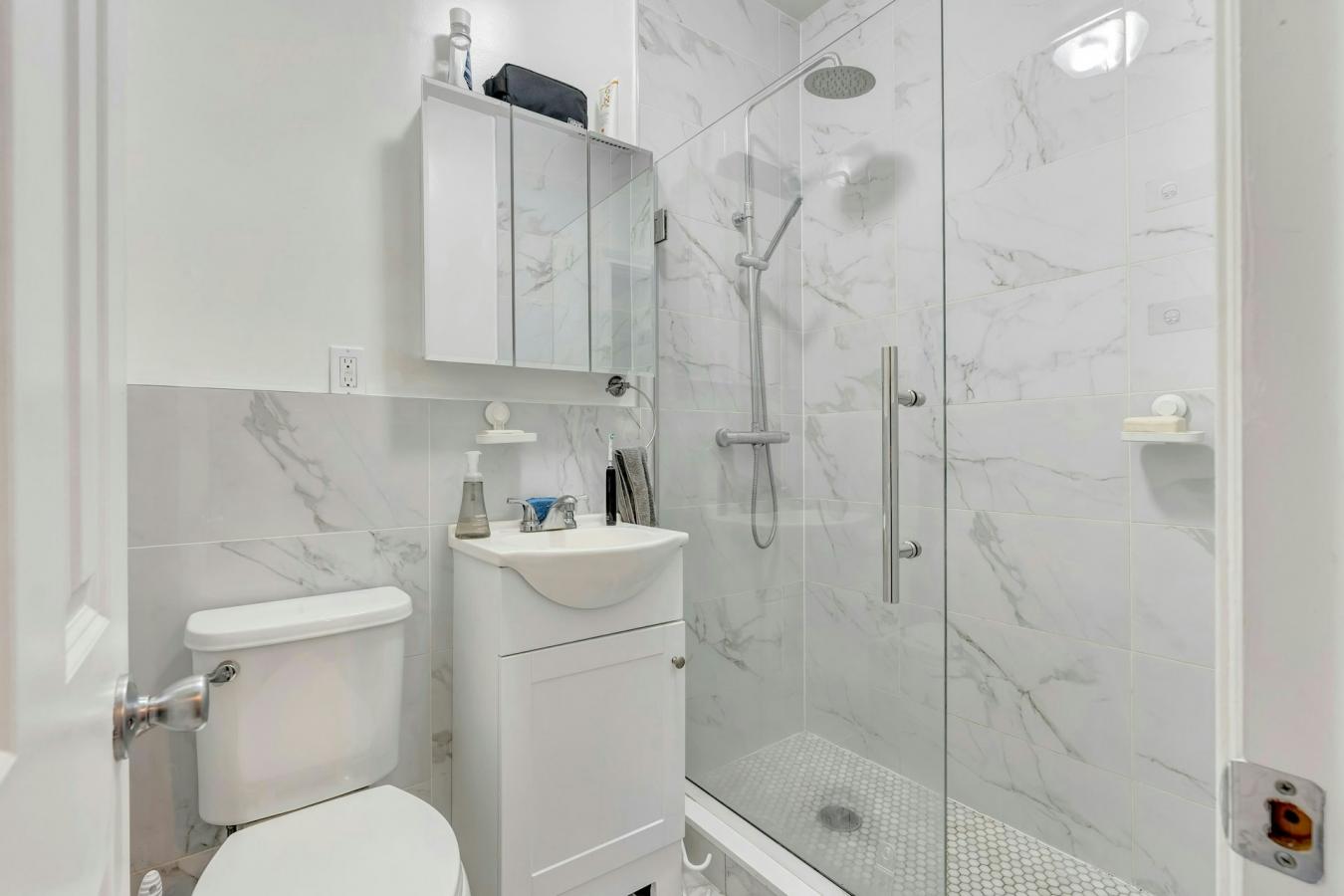 South Harlem, New York, 10027, United States, 7 Bedrooms Bedrooms, ,7 BathroomsBathrooms,Residential,For Sale,2042564