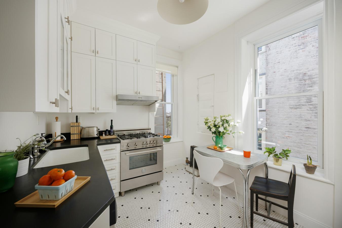 Clinton Hill, New York, 11238, United States, 2 Bedrooms Bedrooms, ,1 BathroomBathrooms,Residential,For Sale,2042563
