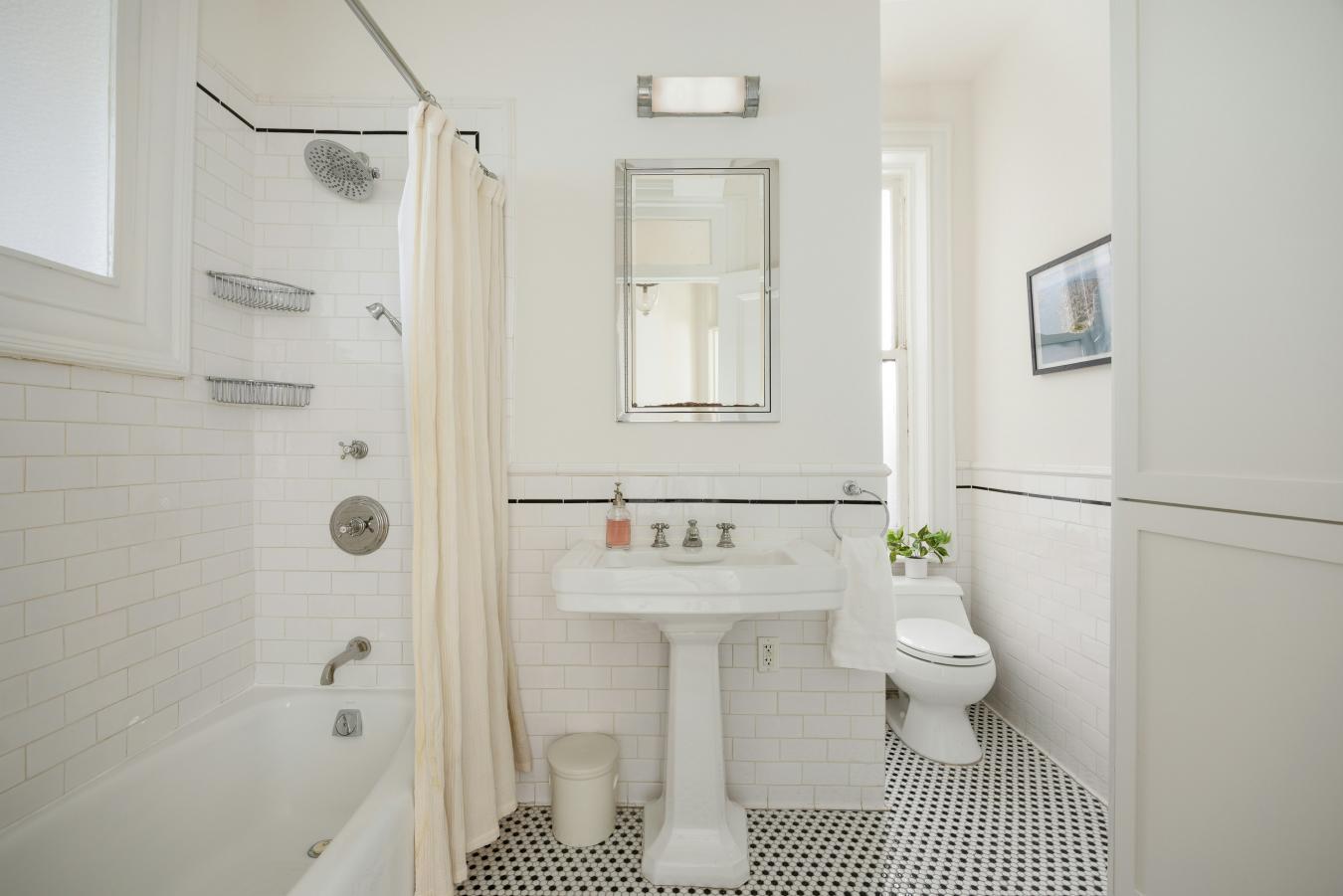 Clinton Hill, New York, 11238, United States, 2 Bedrooms Bedrooms, ,1 BathroomBathrooms,Residential,For Sale,2042563