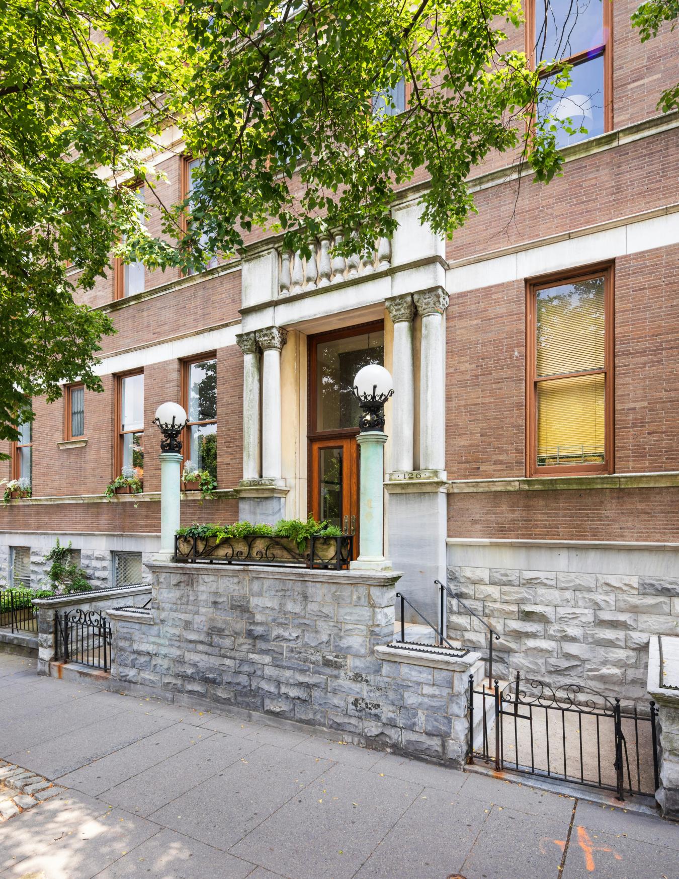 Clinton Hill, New York, 11238, United States, 2 Bedrooms Bedrooms, ,1 BathroomBathrooms,Residential,For Sale,2042563
