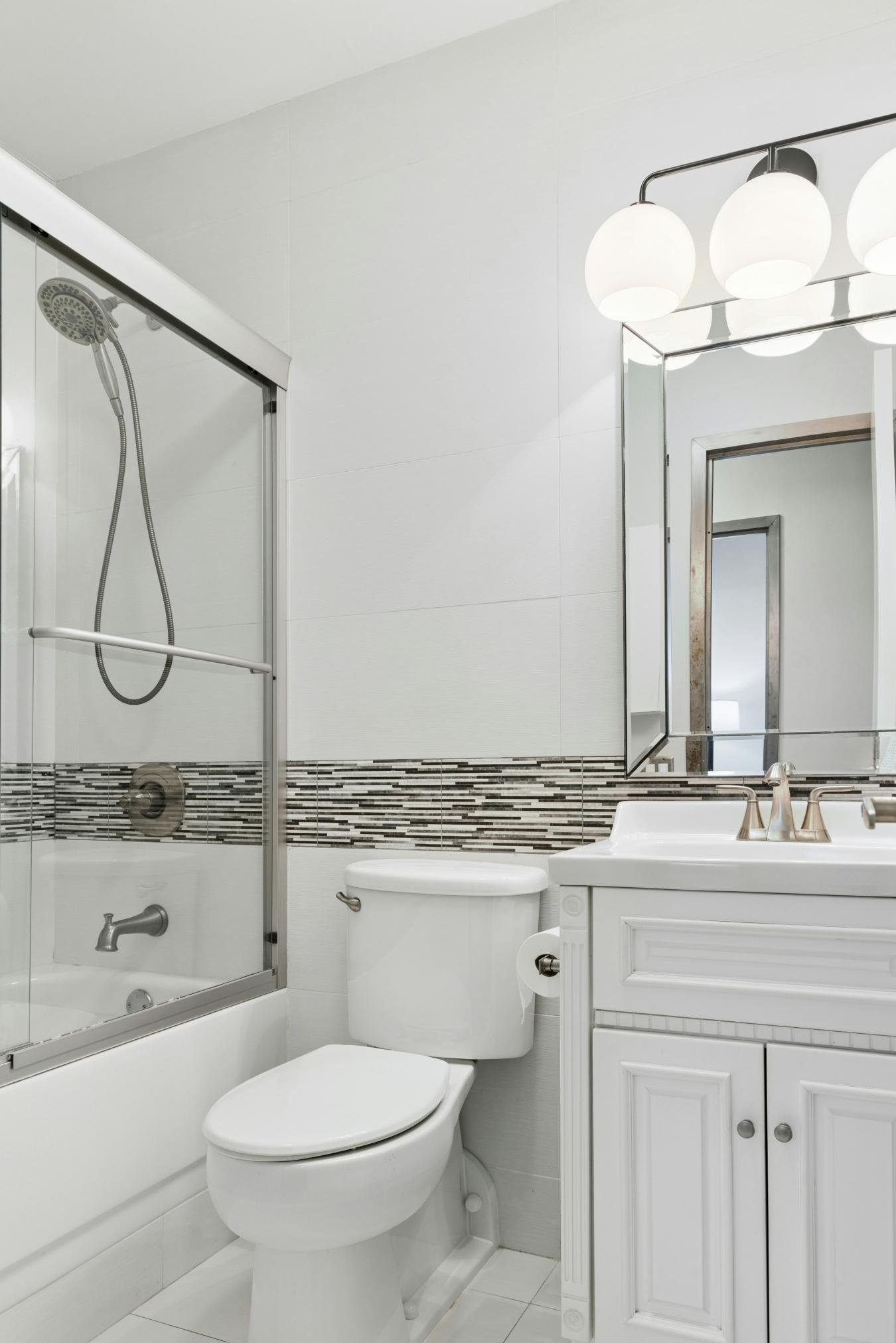 Chelsea, New York, 10011, United States, 2 Bedrooms Bedrooms, ,2 BathroomsBathrooms,Residential,For Sale,2042557