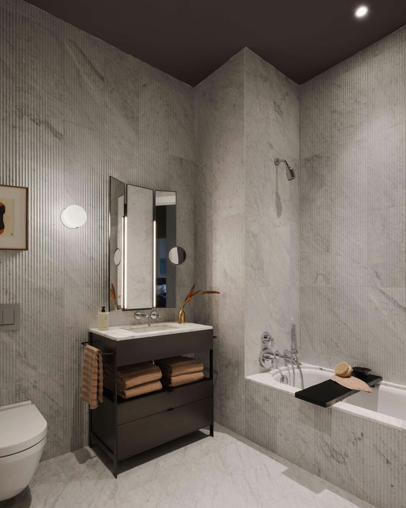 New York, New York, 10017, United States, 2 Bedrooms Bedrooms, ,2 BathroomsBathrooms,Residential,For Sale,2043056