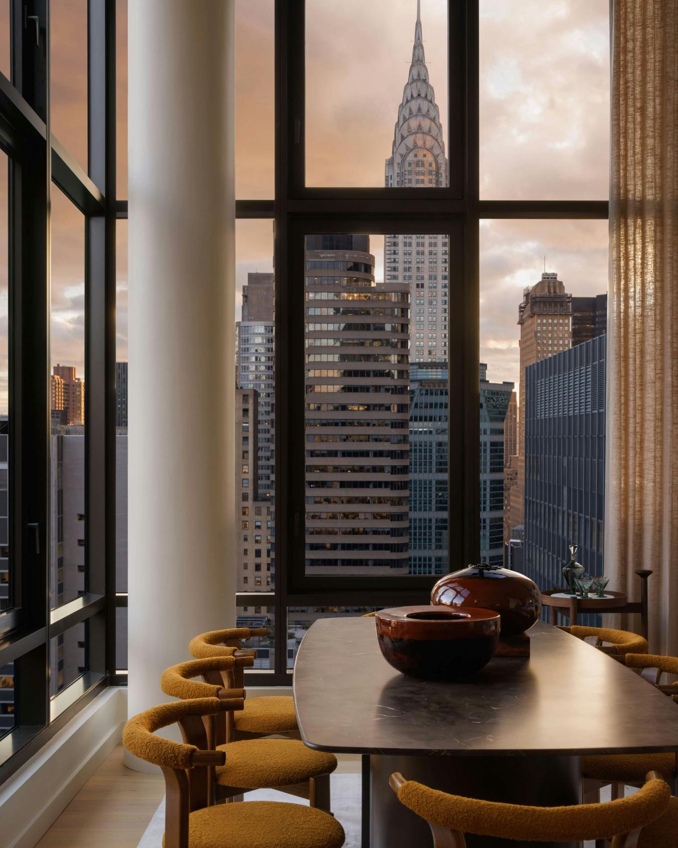 New York, New York, 10017, United States, 2 Bedrooms Bedrooms, ,2 BathroomsBathrooms,Residential,For Sale,2043056
