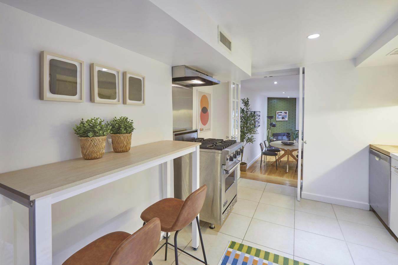 Long Island City, New York, 11101, United States, 6 Bedrooms Bedrooms, ,3 BathroomsBathrooms,Residential,For Sale,2043054