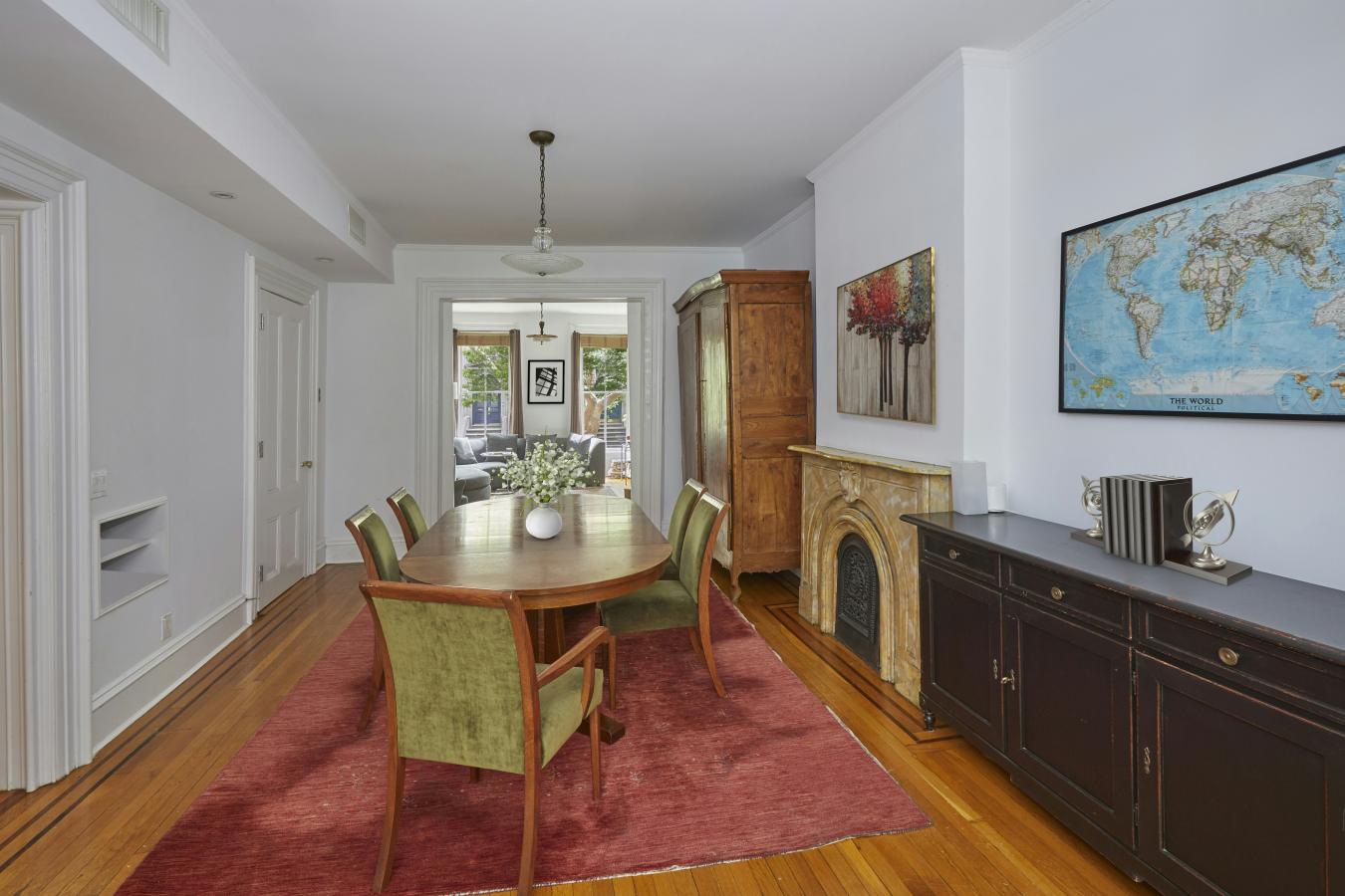 Long Island City, New York, 11101, United States, 6 Bedrooms Bedrooms, ,3 BathroomsBathrooms,Residential,For Sale,2043054