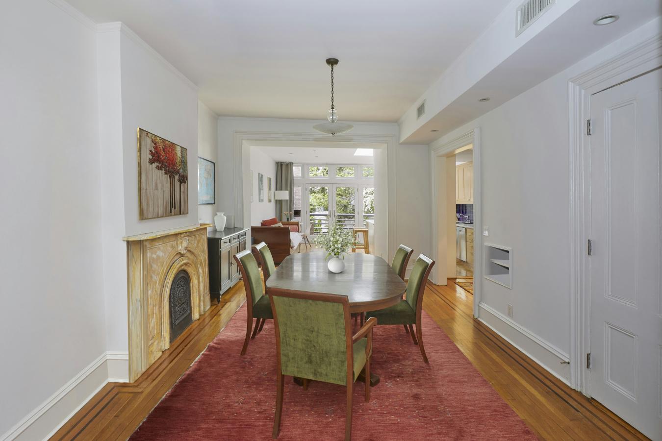 Long Island City, New York, 11101, United States, 6 Bedrooms Bedrooms, ,3 BathroomsBathrooms,Residential,For Sale,2043054