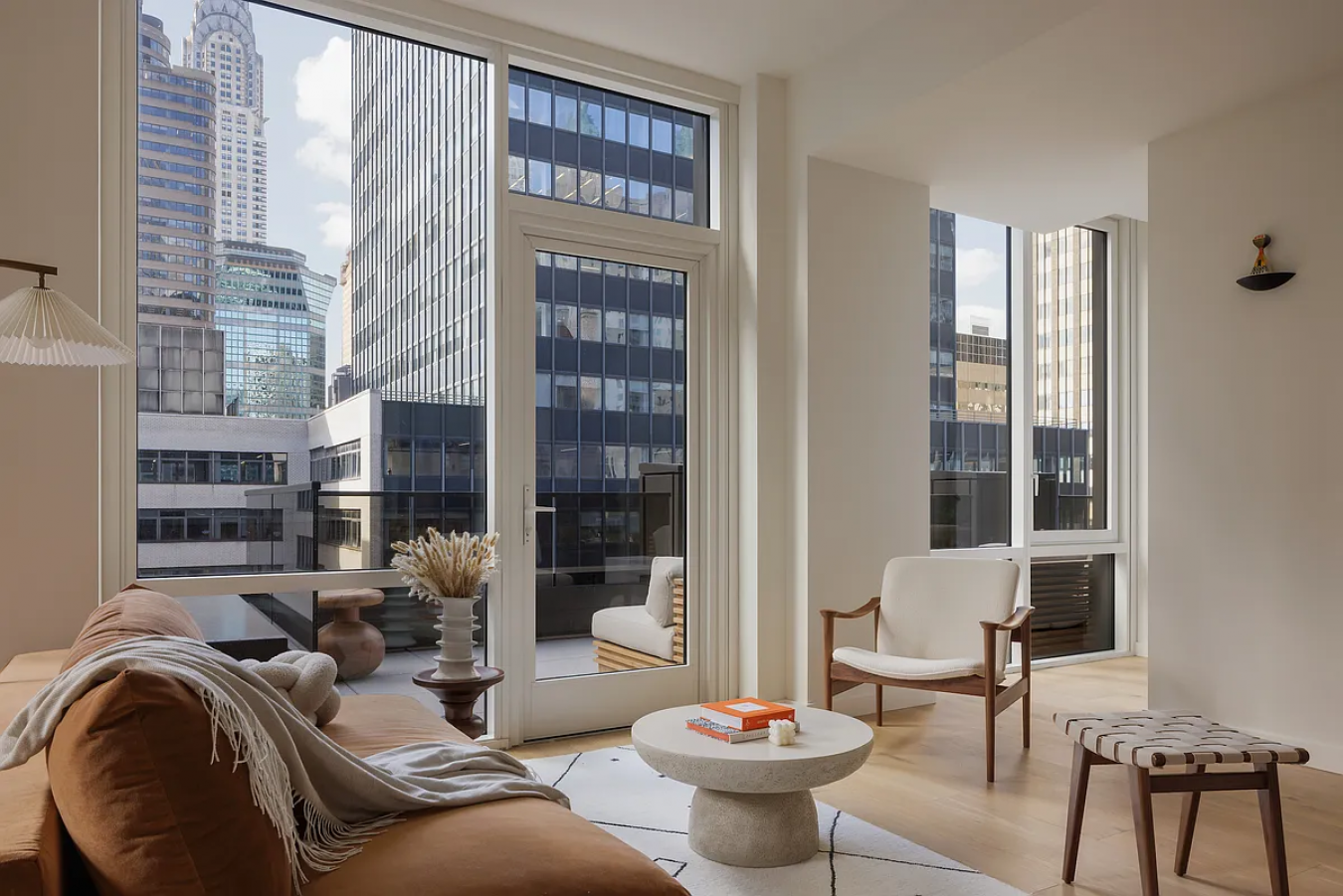 New York, New York, 10017, United States, 2 Bedrooms Bedrooms, ,2 BathroomsBathrooms,Residential,For Sale,2043053