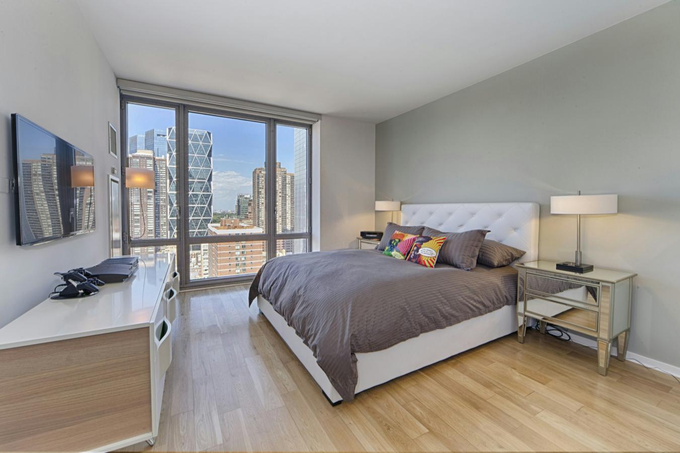 New York, New York, 10019, United States, 2 Bedrooms Bedrooms, ,2 BathroomsBathrooms,Residential,For Sale,2043051