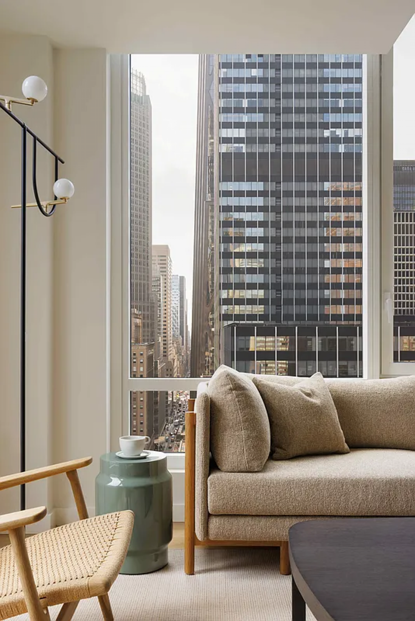New York, New York, 10017, United States, 1 Bedroom Bedrooms, ,1 BathroomBathrooms,Residential,For Sale,2043046
