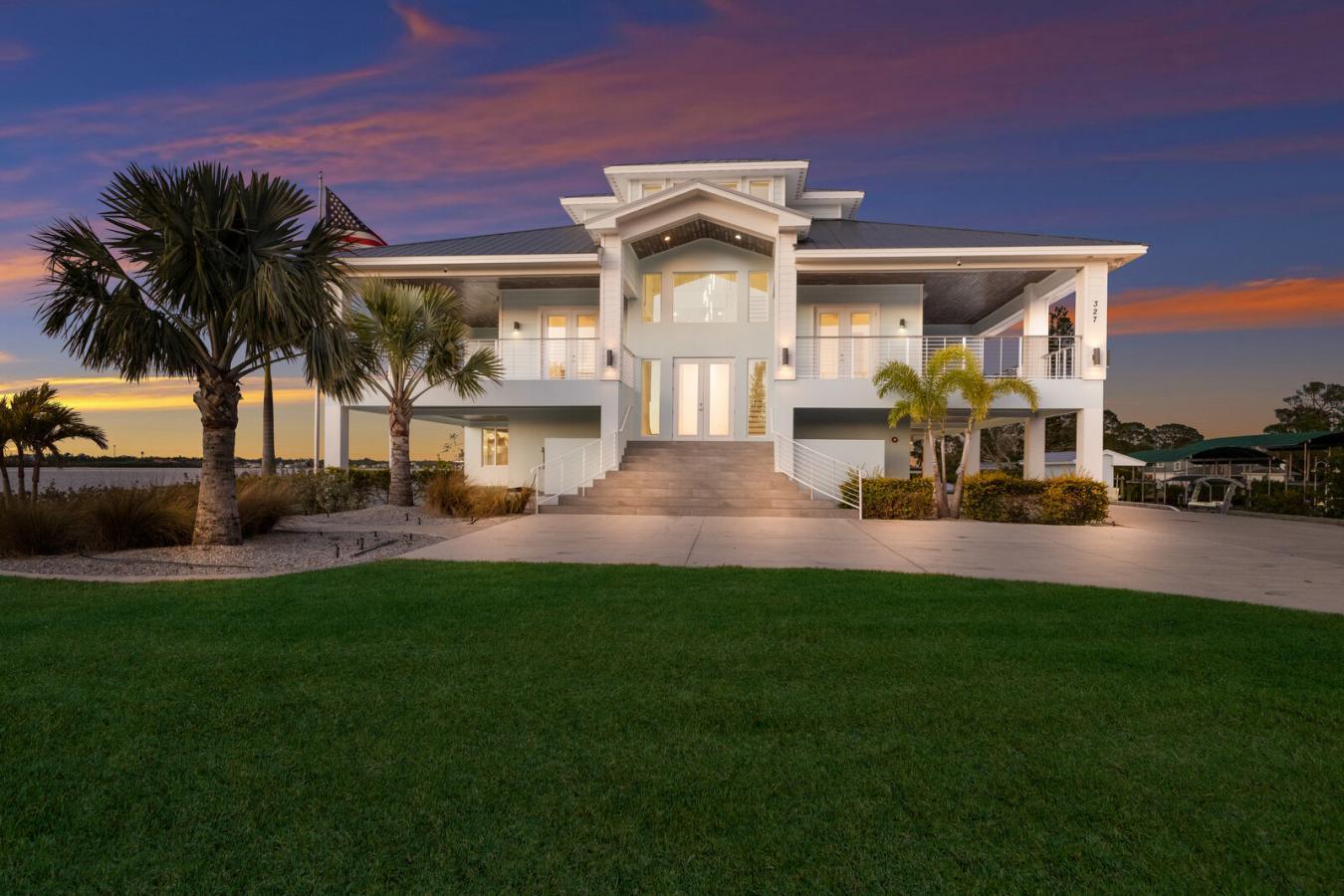 Bradenton, Florida, 34208, United States, 5 Bedrooms Bedrooms, ,5 BathroomsBathrooms,Residential,For Sale,2043035