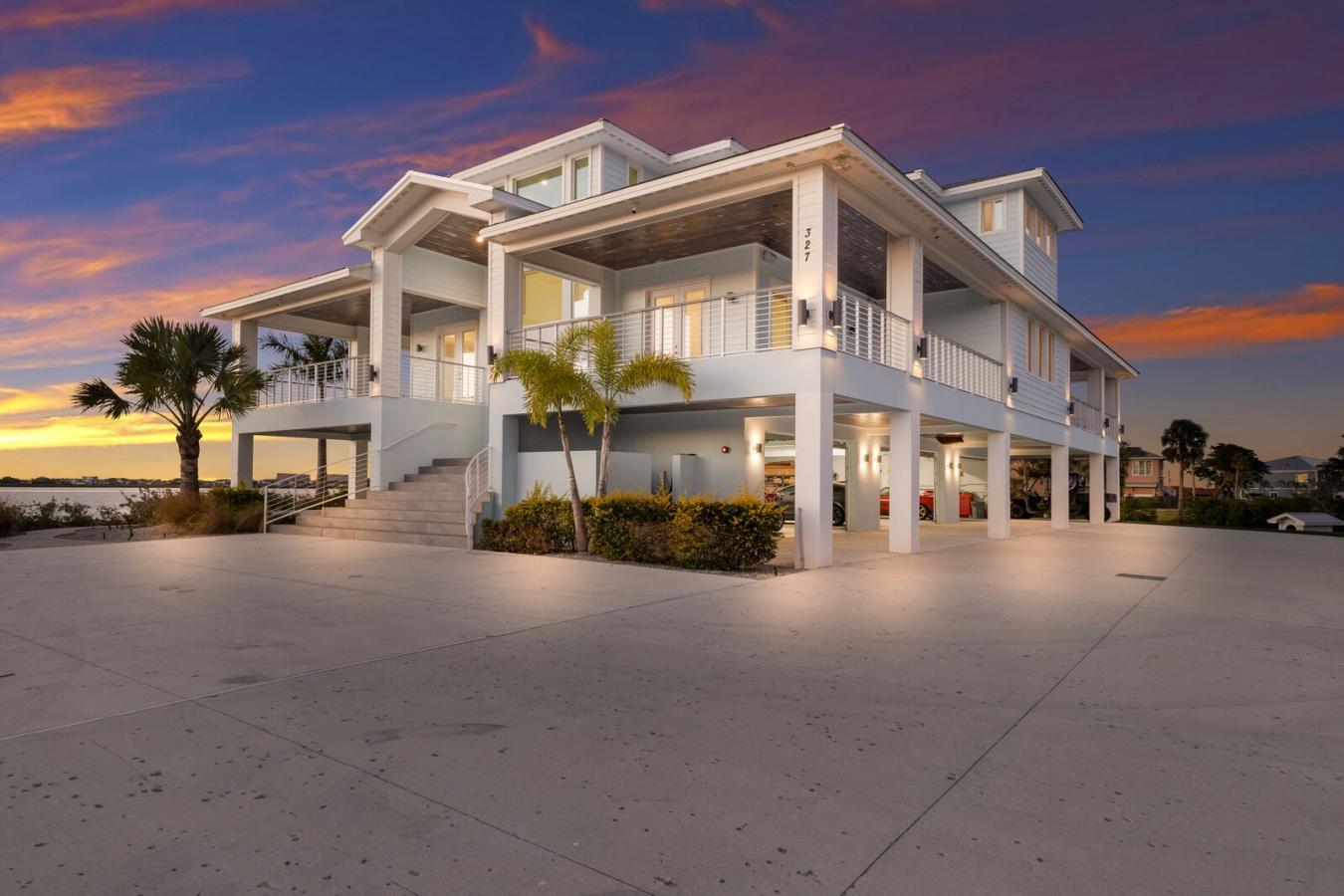 Bradenton, Florida, 34208, United States, 5 Bedrooms Bedrooms, ,5 BathroomsBathrooms,Residential,For Sale,2043035
