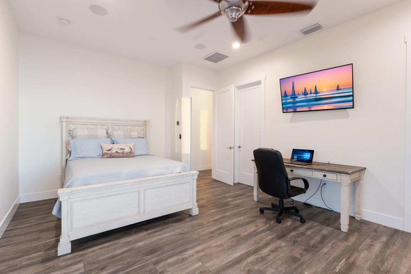 Bradenton, Florida, 34208, United States, 5 Bedrooms Bedrooms, ,5 BathroomsBathrooms,Residential,For Sale,2043035