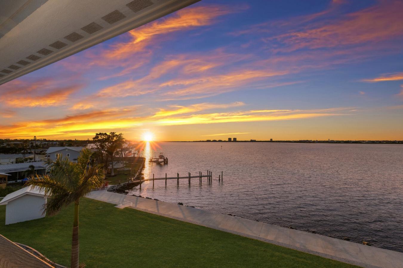 Bradenton, Florida, 34208, United States, 5 Bedrooms Bedrooms, ,5 BathroomsBathrooms,Residential,For Sale,2043035