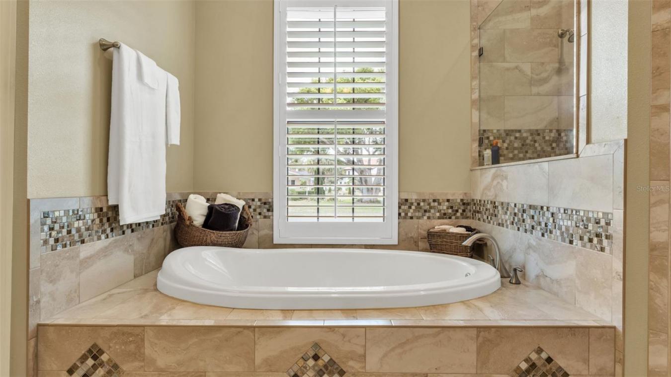 LAKELAND, Polk, 33803, United States, 4 Bedrooms Bedrooms, ,3 BathroomsBathrooms,Residential,For Sale,2043028