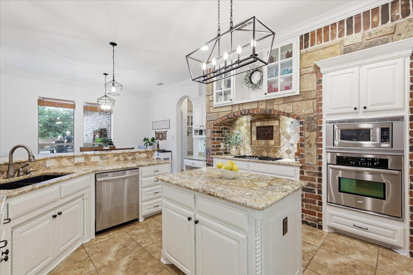 Fort Worth, Tarrant, 76052, United States, 4 Bedrooms Bedrooms, ,4 BathroomsBathrooms,Residential,For Sale,2043762