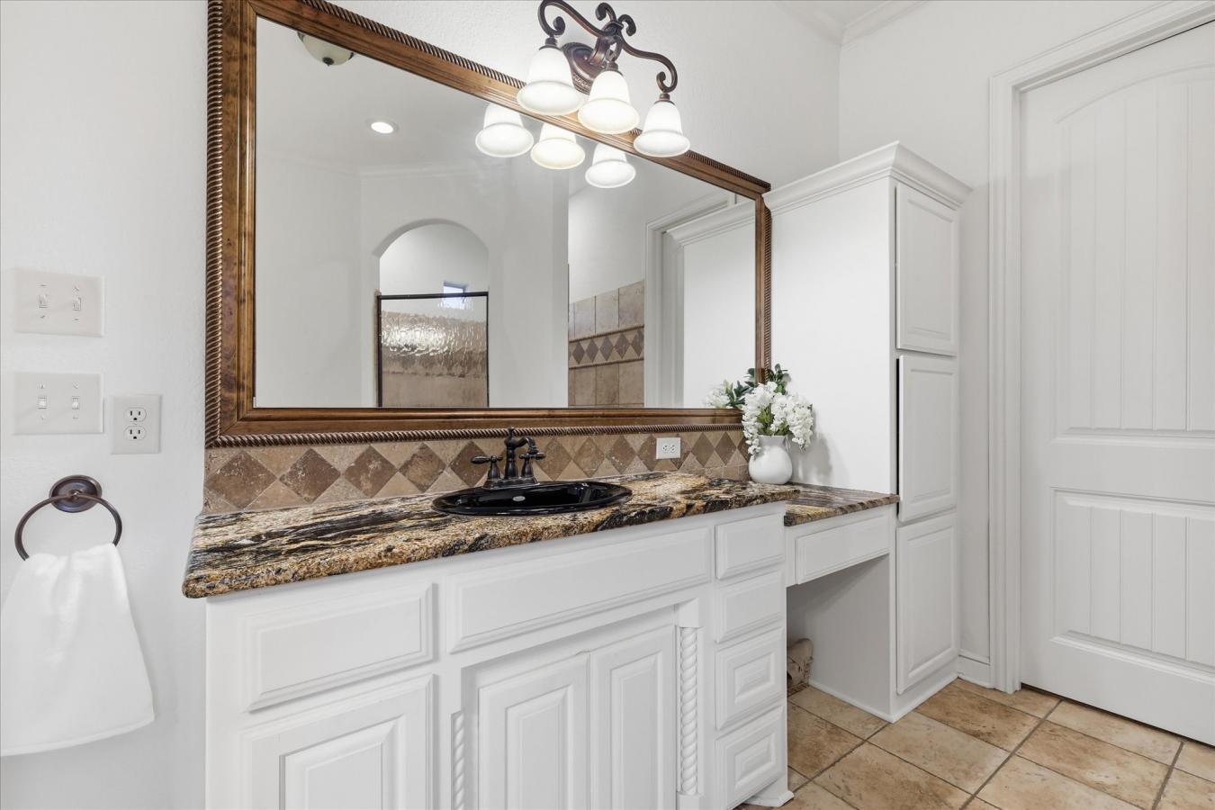 Fort Worth, Tarrant, 76052, United States, 4 Bedrooms Bedrooms, ,4 BathroomsBathrooms,Residential,For Sale,2043762