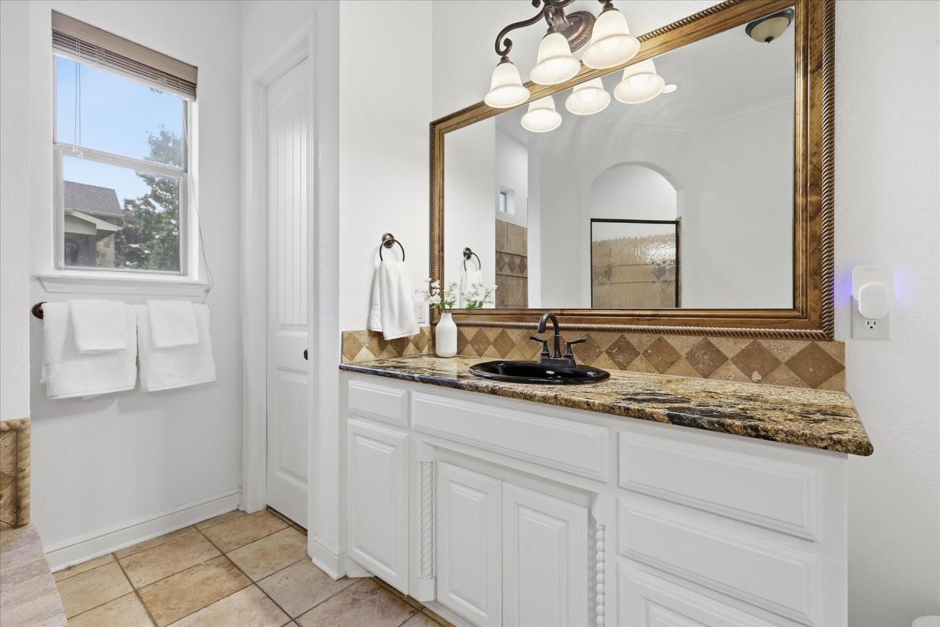 Fort Worth, Tarrant, 76052, United States, 4 Bedrooms Bedrooms, ,4 BathroomsBathrooms,Residential,For Sale,2043762