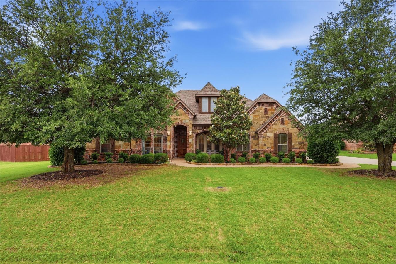 Fort Worth, Tarrant, 76052, United States, 4 Bedrooms Bedrooms, ,4 BathroomsBathrooms,Residential,For Sale,2043762