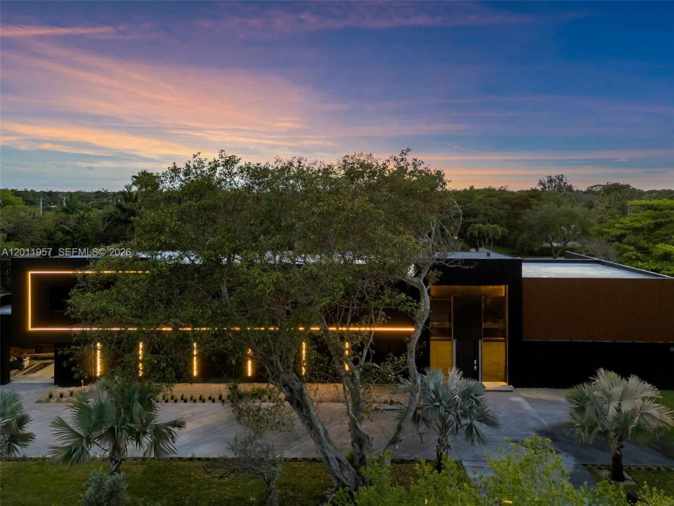 Pinecrest, Miami-Dade County, 33156, United States, 7 Bedrooms Bedrooms, ,9 BathroomsBathrooms,Residential,For Sale,2043250