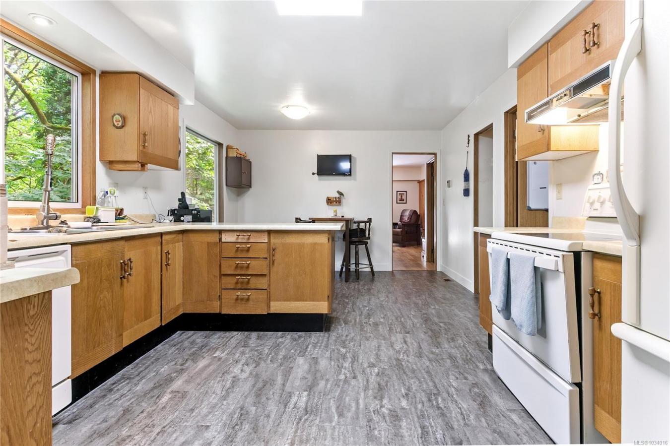 North Saanich, Capital Regional District, V8L 5J2, United States, 5 Bedrooms Bedrooms, ,3 BathroomsBathrooms,Residential,For Sale,2043757