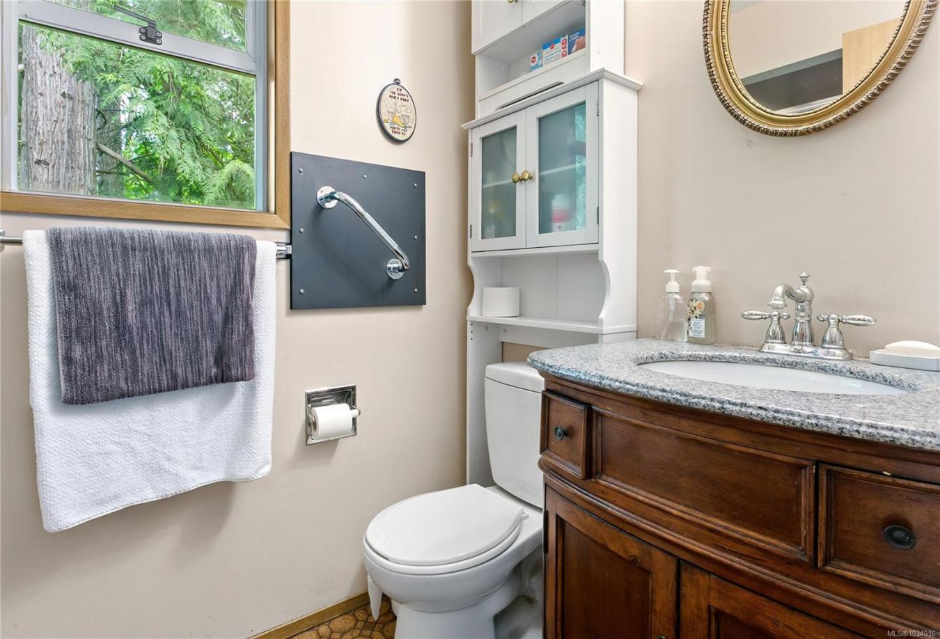 North Saanich, Capital Regional District, V8L 5J2, United States, 5 Bedrooms Bedrooms, ,3 BathroomsBathrooms,Residential,For Sale,2043757