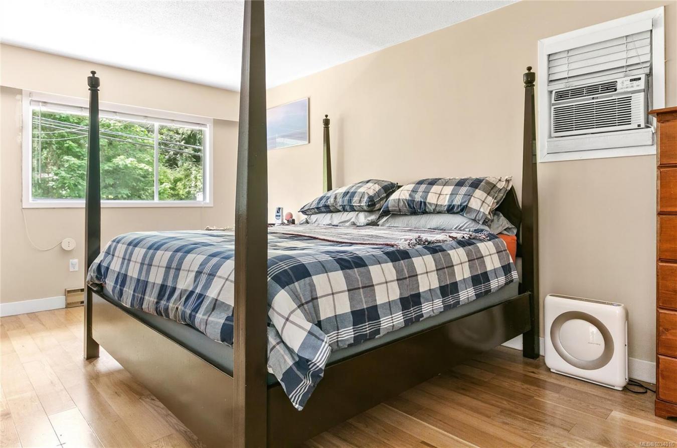 North Saanich, Capital Regional District, V8L 5J2, United States, 5 Bedrooms Bedrooms, ,3 BathroomsBathrooms,Residential,For Sale,2043757