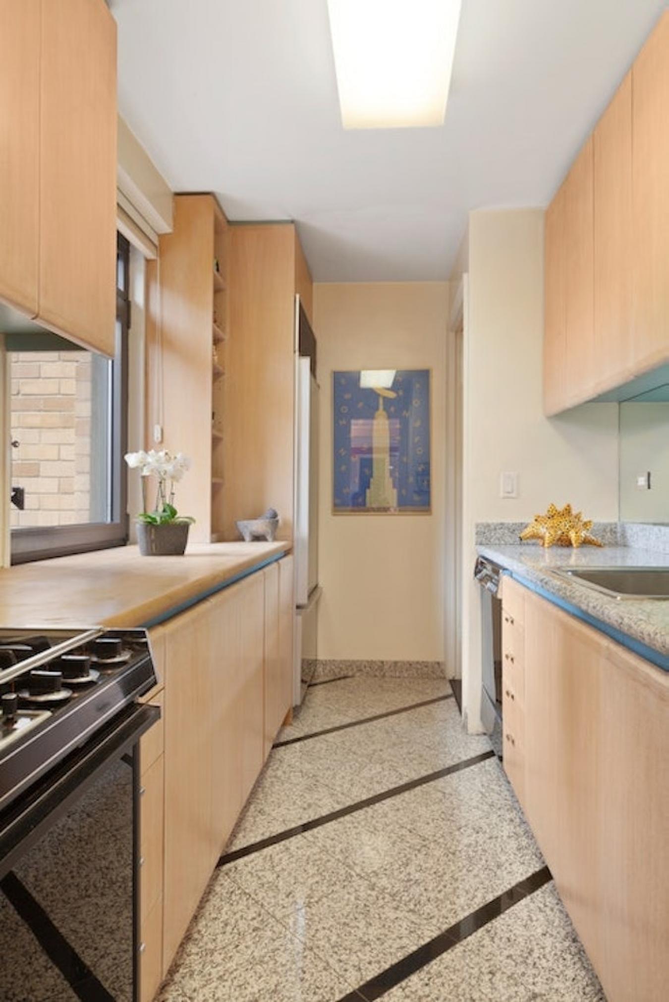 New York, New York, 10023, United States, 2 Bedrooms Bedrooms, ,2 BathroomsBathrooms,Residential,For Sale,2043752