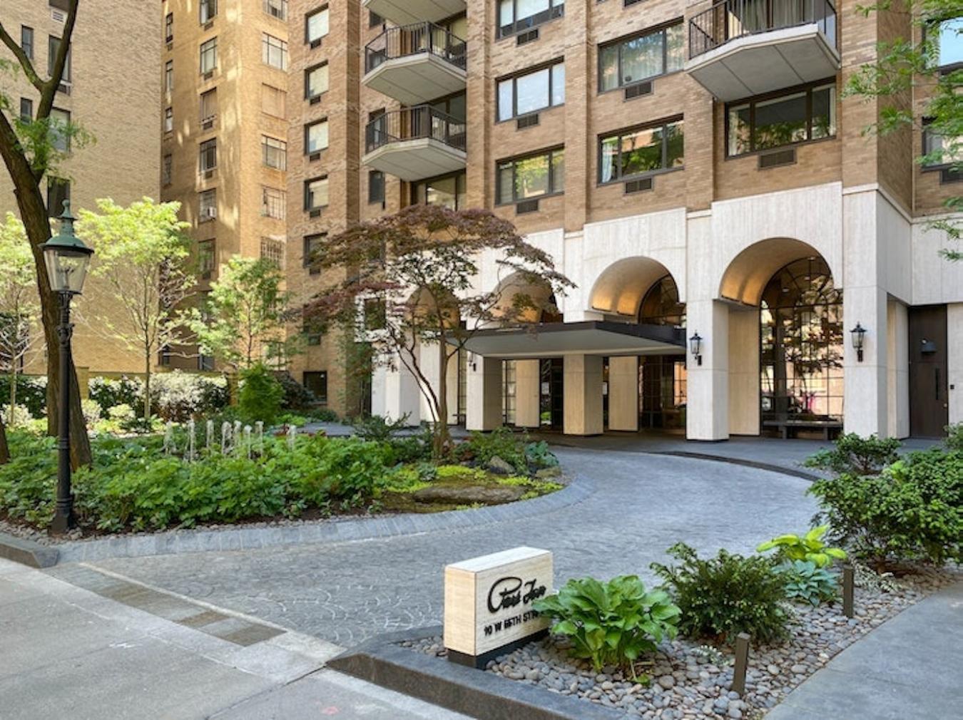 New York, New York, 10023, United States, 2 Bedrooms Bedrooms, ,2 BathroomsBathrooms,Residential,For Sale,2043752