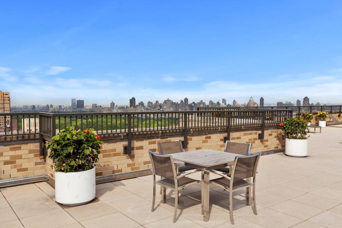 New York, New York, 10023, United States, 2 Bedrooms Bedrooms, ,2 BathroomsBathrooms,Residential,For Sale,2043752