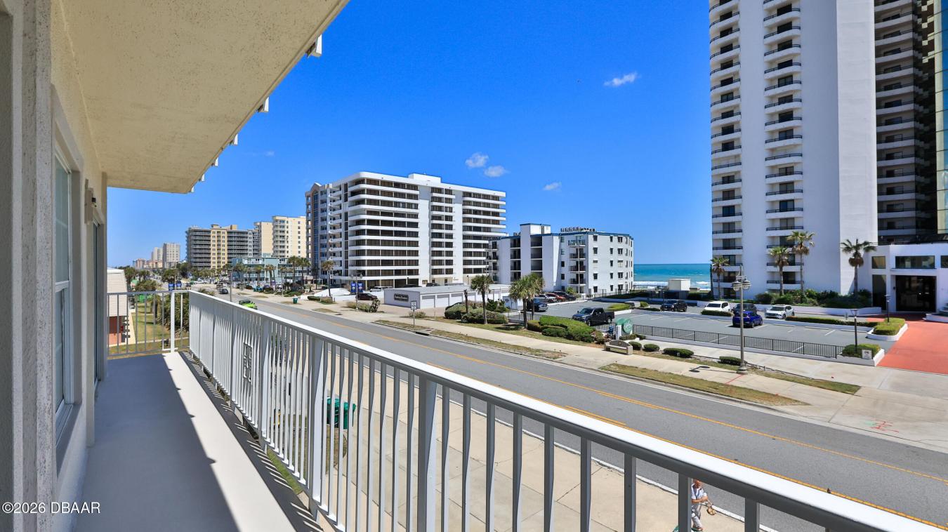 Experience affordable opulence in this stunning 2-bedroom, 2-bath resi – image 13