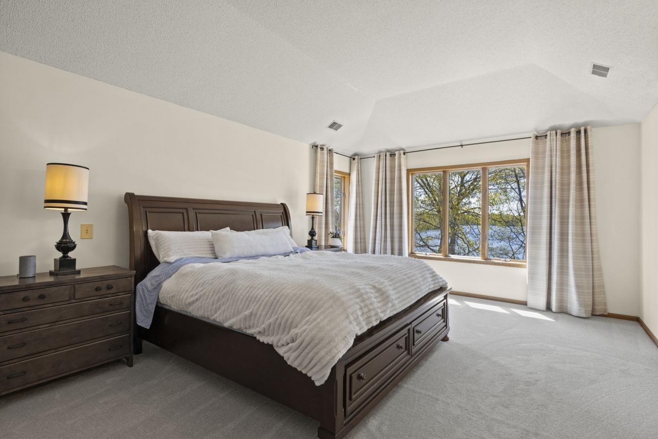 Eden Prairie, Hennepin, 55347, United States, 5 Bedrooms Bedrooms, ,4 BathroomsBathrooms,Residential,For Sale,2043748