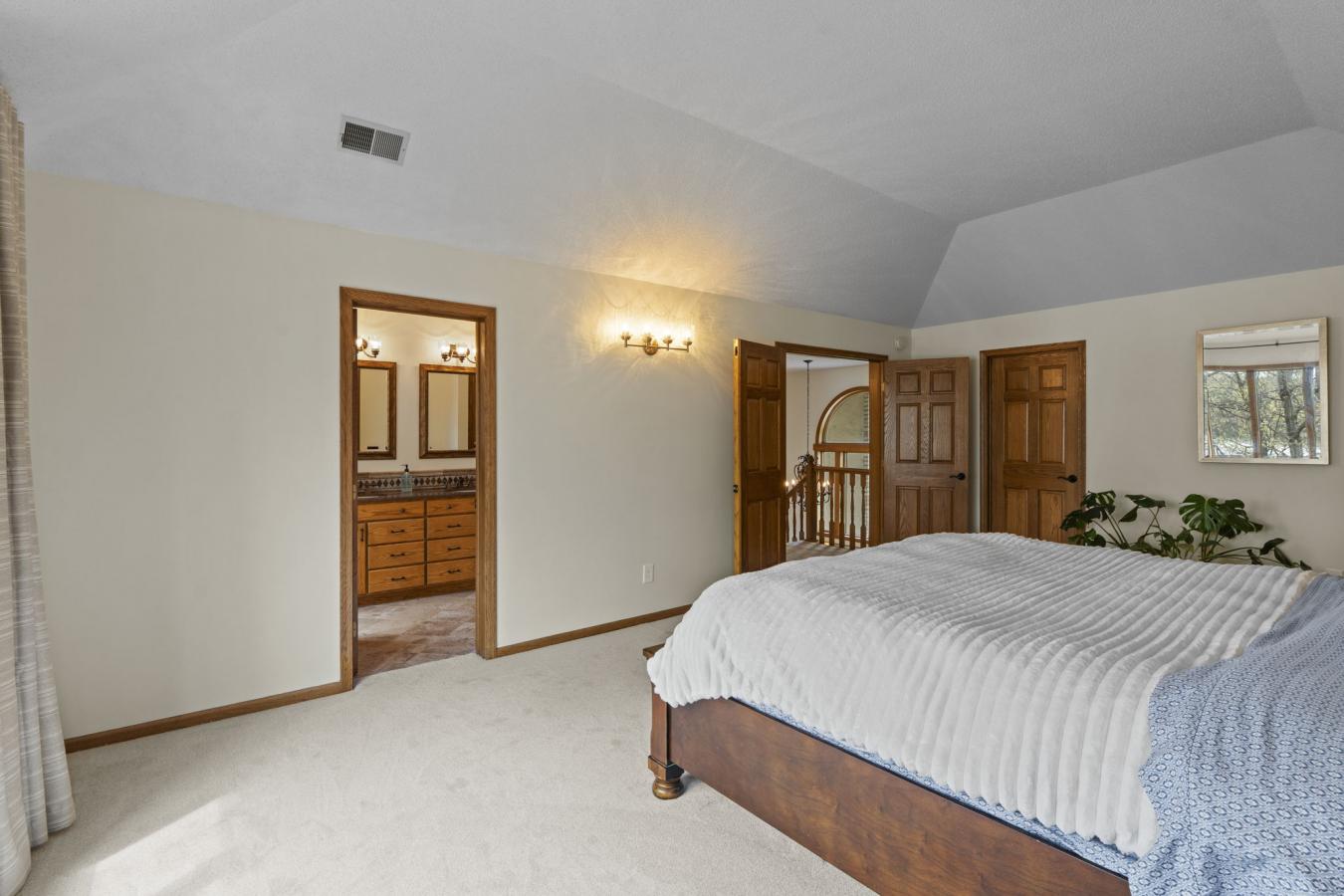 Eden Prairie, Hennepin, 55347, United States, 5 Bedrooms Bedrooms, ,4 BathroomsBathrooms,Residential,For Sale,2043748
