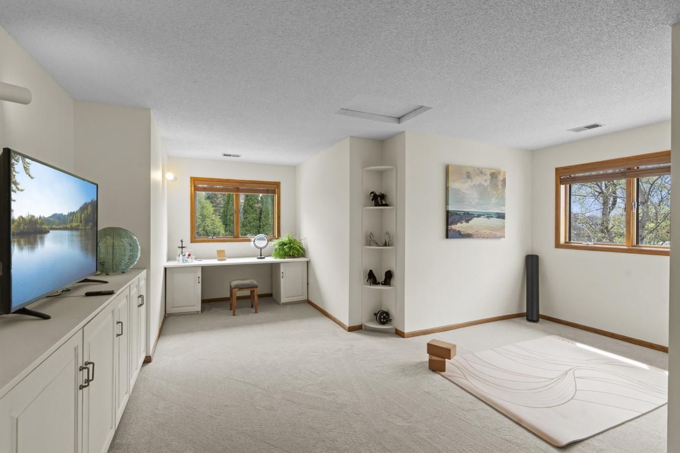 Eden Prairie, Hennepin, 55347, United States, 5 Bedrooms Bedrooms, ,4 BathroomsBathrooms,Residential,For Sale,2043748